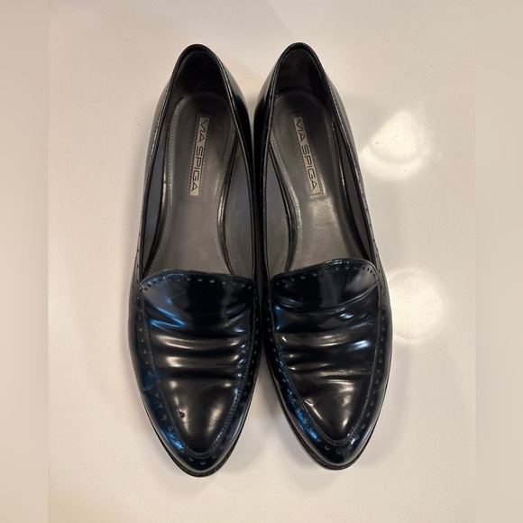 VIA SPIGA Women’s Black Patent Leather Penny Loafers with brogue detailing - Picture 1 of 14